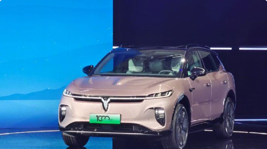 中國新能源汽車年產量首次突破1000萬輛